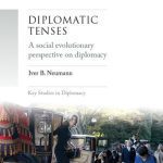 خرید و دانلود نسخه کامل کتاب Diplomatic Tenses: A Social Evolutionary Perspective on Diplomacy