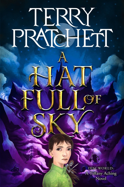 A Hat Full of Sky by Terry Pratchett_69ee43b257ca0.jpeg خرید و دانلود نسخه کامل کتاب صوتی انگلیسی کلاهی پر از آسمان، اثر تری پرچت (از مجموعهی دیسکورلد, تیفانی آچینگ) A Hat Full of Sky by Terry Pratchett - تصویر 1