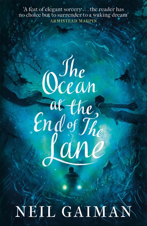 The Ocean at the End of the Lane by Neil Gaiman_6a05b5ee1e5cf.jpeg خرید و دانلود نسخه کامل کتاب صوتی انگلیسی اقیانوس انتهای جاده، اثر نیل گیمن The Ocean at the End of the Lane by Neil Gaiman - تصویر 1